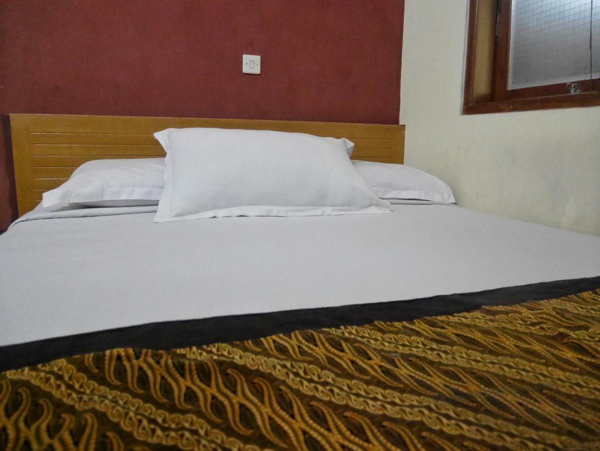 Rumah Tawa Hotel Syariah Bandung Exterior photo